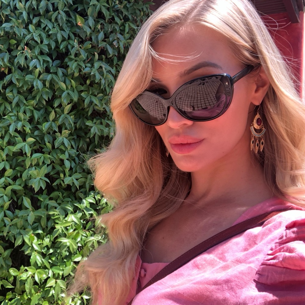 Meet your Posher, Alexa